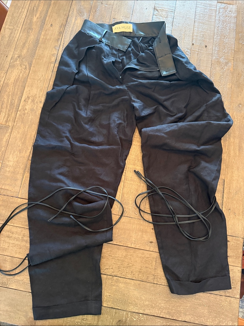 AYA MUSE Black Linen Tapered Drawstring